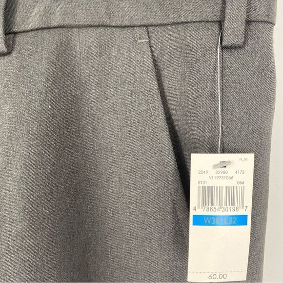 Van Heusen Travel Premium Men’s Straight Fit Dress Pants size 36 x 32 Gray - Picture 2 of 4